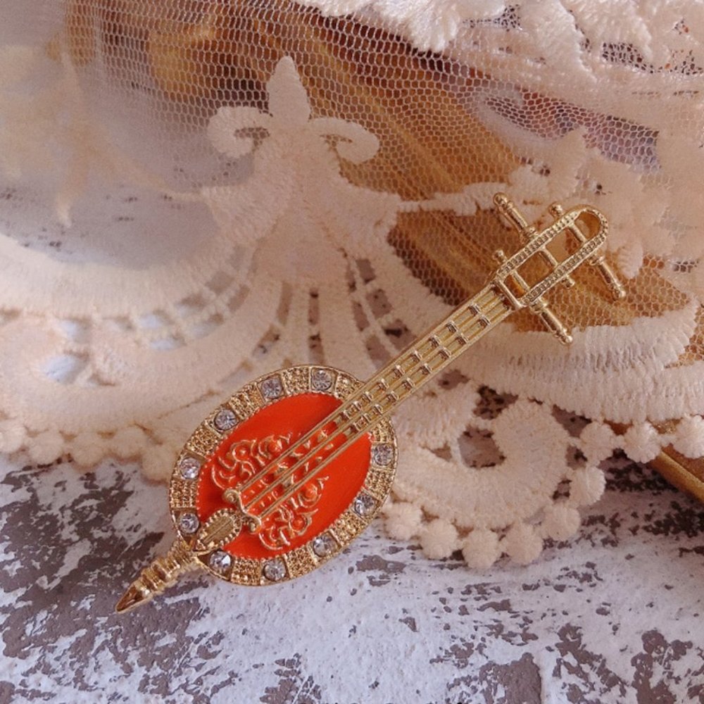 Pipa Lute Rhinestone Brooch, Hat - Lapel Pin
